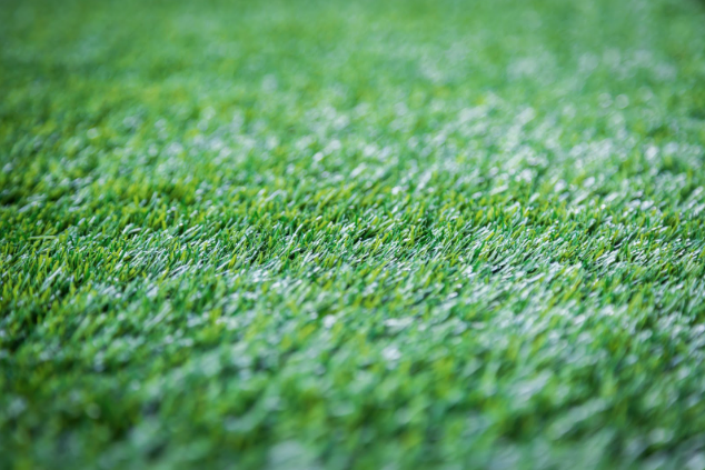 Things to Consider When Installing an Artificial Putting Green in Your Backyard 